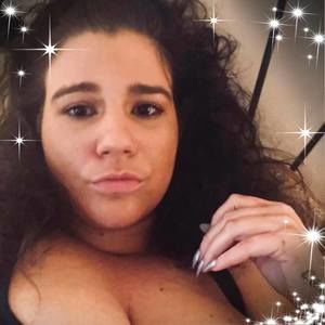 Meet your Posher, Latoya